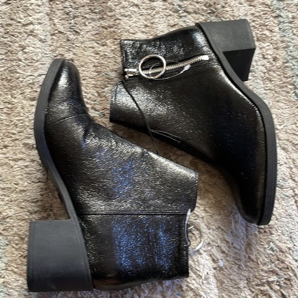 Divided boots by H & M - Picture 3 of 6